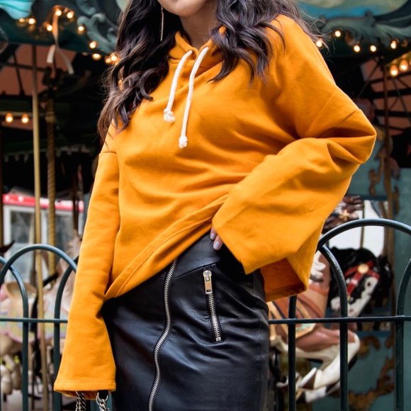 Zara Trafaluc - Cropped Pullover Hooded Sweatshirt 3253/015/800 | Small | Black - Picture 2 of 6